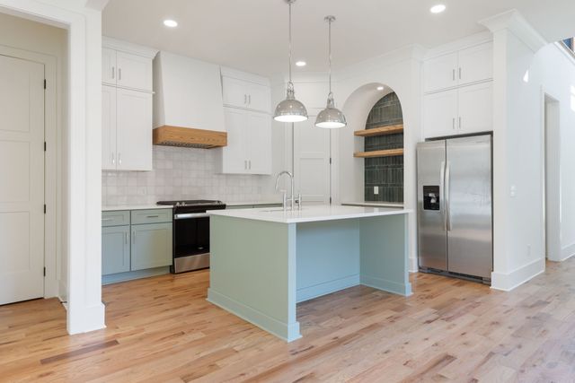 411 Achievement Dr, Nashville, TN 37209