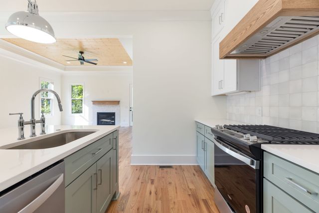 411 Achievement Dr, Nashville, TN 37209