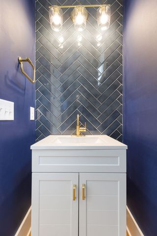 411 Achievement Dr, Nashville, TN 37209