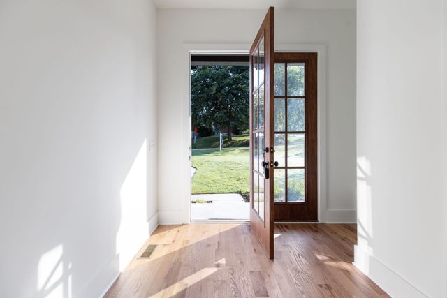 411 Achievement Dr, Nashville, TN 37209