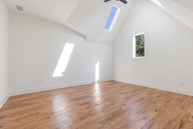 411 Achievement Dr, Nashville, TN 37209