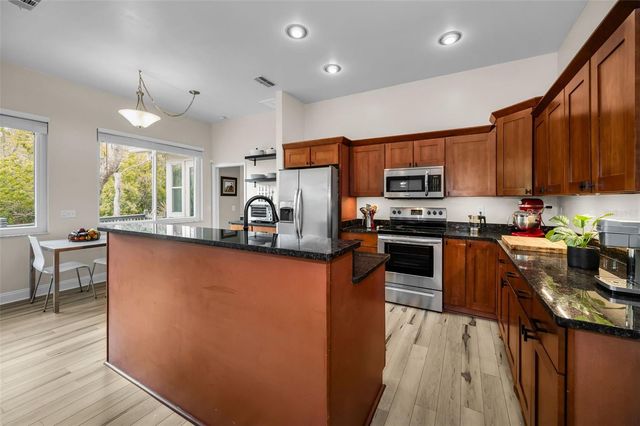 2997 EAGLE ESTATES CIRCLE E, Clearwater, FL 33761