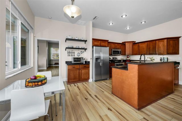 2997 EAGLE ESTATES CIRCLE E, Clearwater, FL 33761