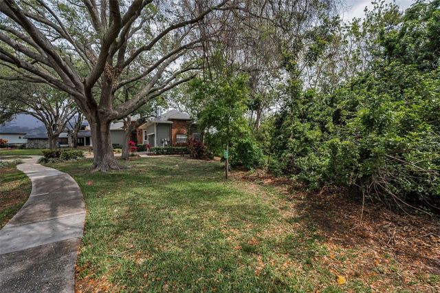 2997 EAGLE ESTATES CIRCLE E, Clearwater, FL 33761