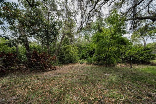 2997 EAGLE ESTATES CIRCLE E, Clearwater, FL 33761