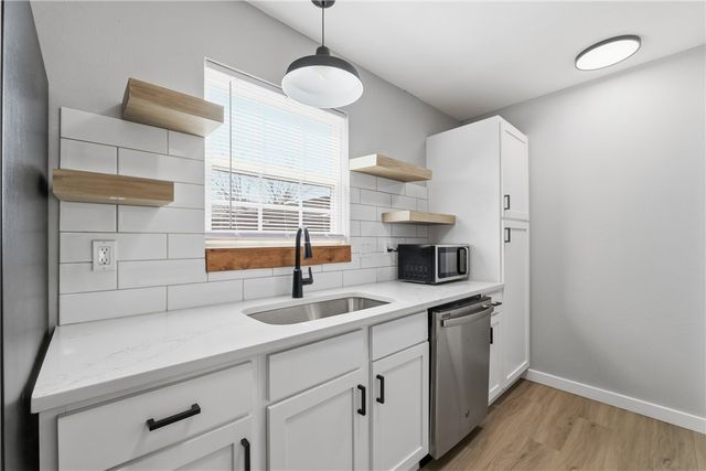 2402 SE Jayel Terrace 2, Bentonville, AR 72712