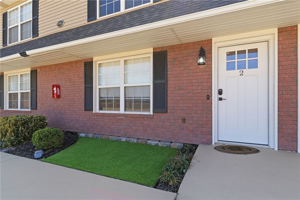 2402 SE Jayel Terrace 2, Bentonville, AR 72712