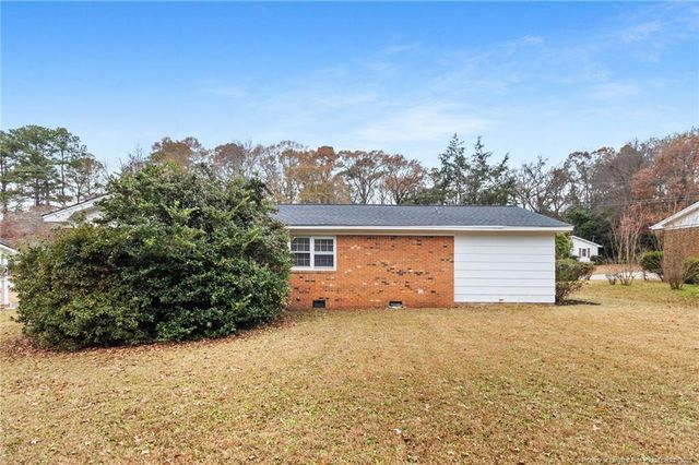 1087 Torrey Drive, Fayetteville, NC 28301