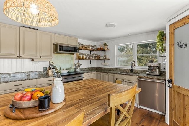 138 Chase, Barnstable, MA 02601