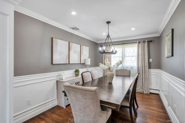 46 Serene Place, Hauppauge, NY 11788