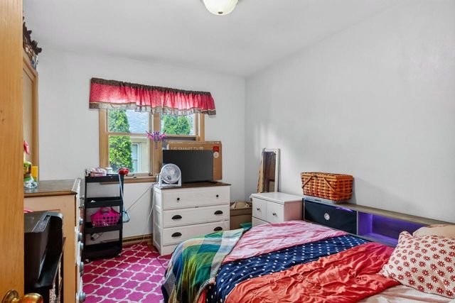 8109 W Potomac AVENUE, Milwaukee, WI 53218