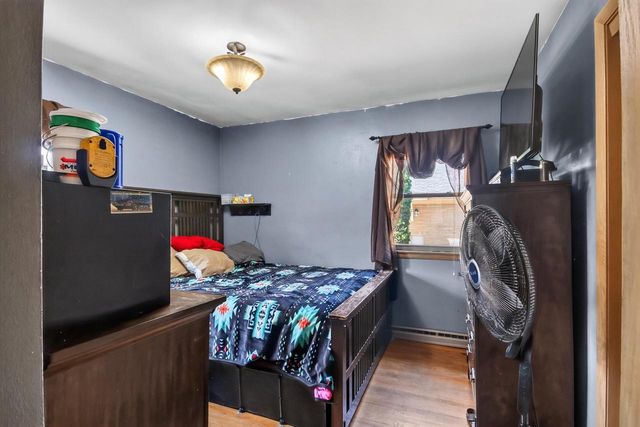 8109 W Potomac AVENUE, Milwaukee, WI 53218