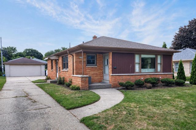 8109 W Potomac AVENUE, Milwaukee, WI 53218