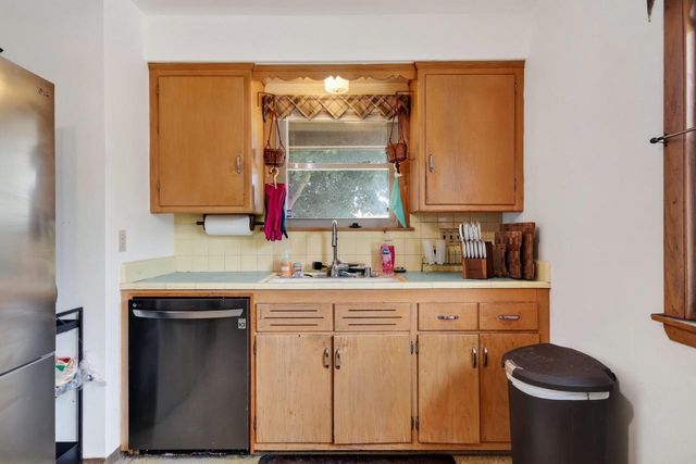 8109 W Potomac AVENUE, Milwaukee, WI 53218