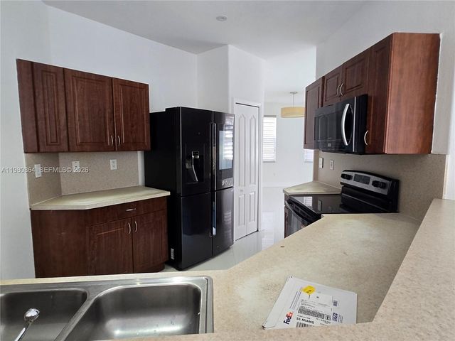 8402 NW 114th Path 8402, Doral, FL 33178