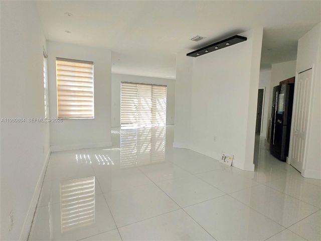 8402 NW 114th Path 8402, Doral, FL 33178