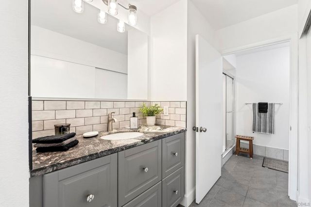 6567 Caminito Catalan, La Jolla, CA 92037