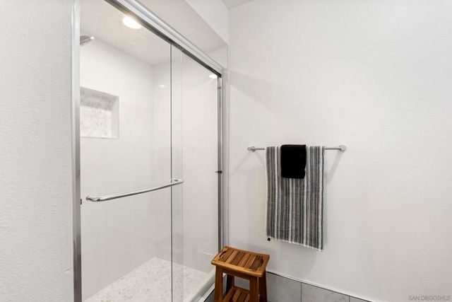 6567 Caminito Catalan, La Jolla, CA 92037