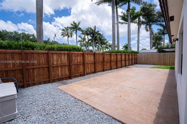 2655 NE 2nd Dr, Homestead, FL 33033