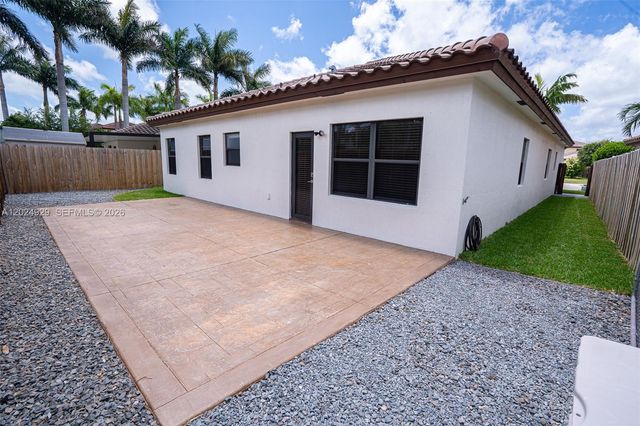2655 NE 2nd Dr, Homestead, FL 33033