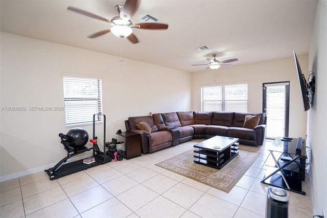 2655 NE 2nd Dr, Homestead, FL 33033