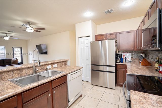 2655 NE 2nd Dr, Homestead, FL 33033