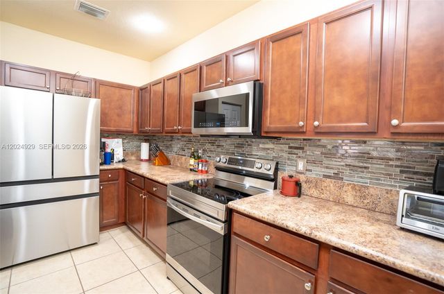 2655 NE 2nd Dr, Homestead, FL 33033