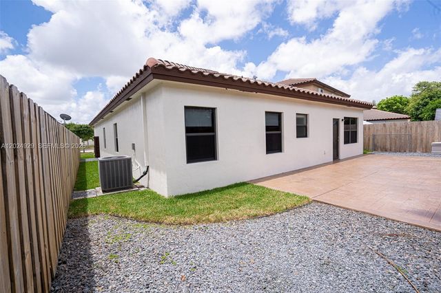 2655 NE 2nd Dr, Homestead, FL 33033
