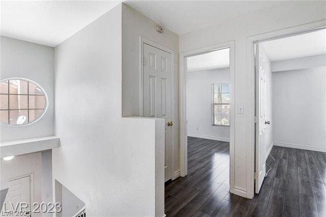 8429 Sewards Bluff Avenue, Las Vegas, NV 89129