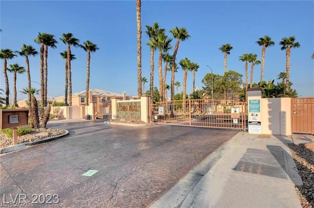 8429 Sewards Bluff Avenue, Las Vegas, NV 89129