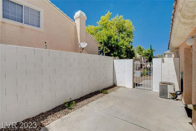8429 Sewards Bluff Avenue, Las Vegas, NV 89129