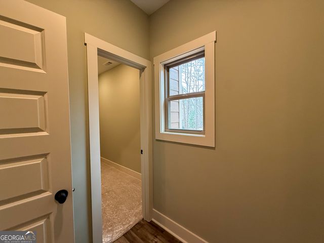 18 Creek Bend Point, Cleveland, GA 30528