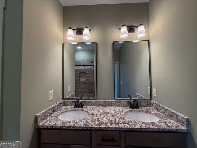 18 Creek Bend Point, Cleveland, GA 30528