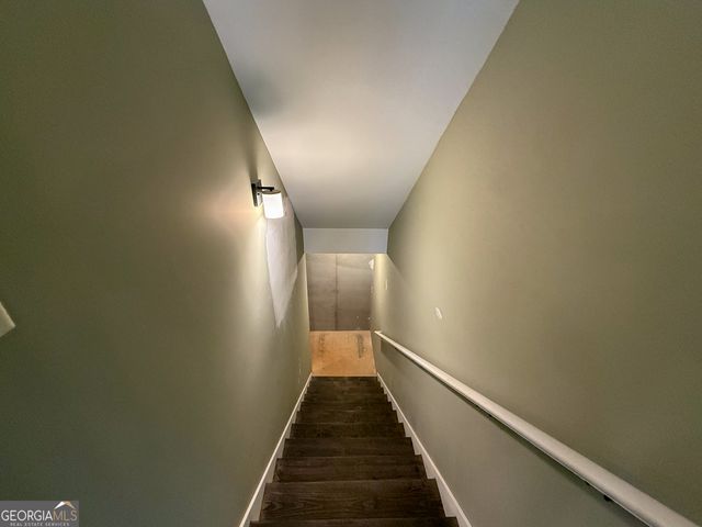 18 Creek Bend Point, Cleveland, GA 30528