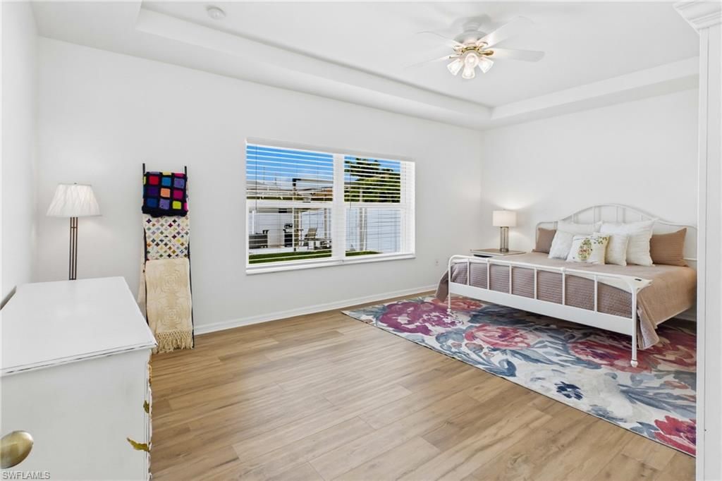 Image 10 of property listing at 2658 SW 31st LN, Cape Coral, FL 33914