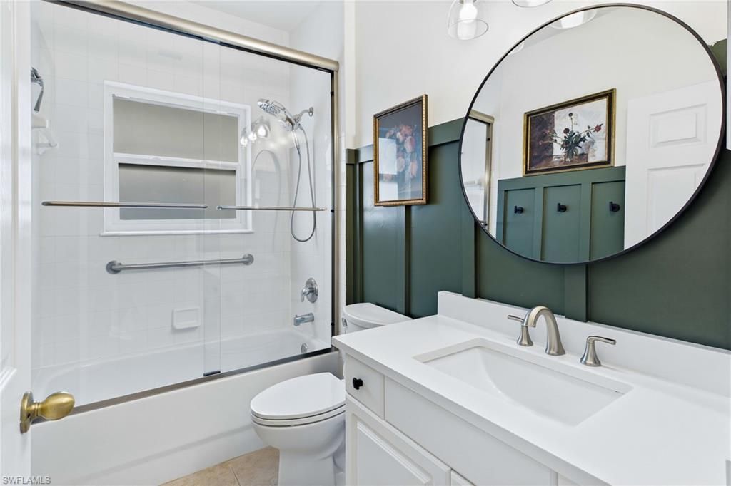 Image 17 of property listing at 2658 SW 31st LN, Cape Coral, FL 33914