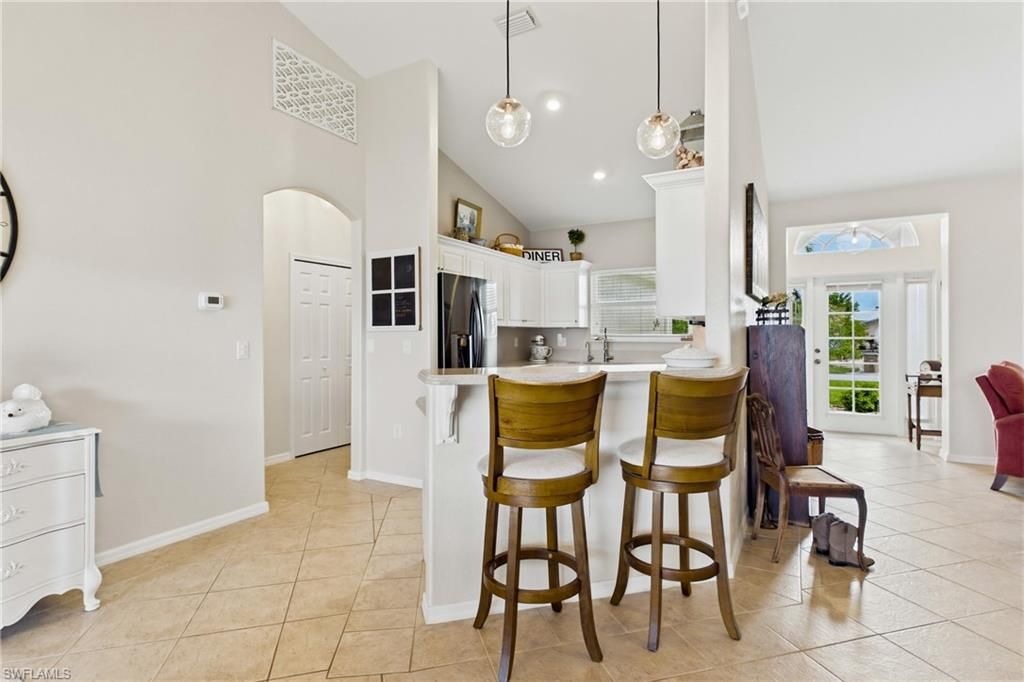 Image 19 of property listing at 2658 SW 31st LN, Cape Coral, FL 33914