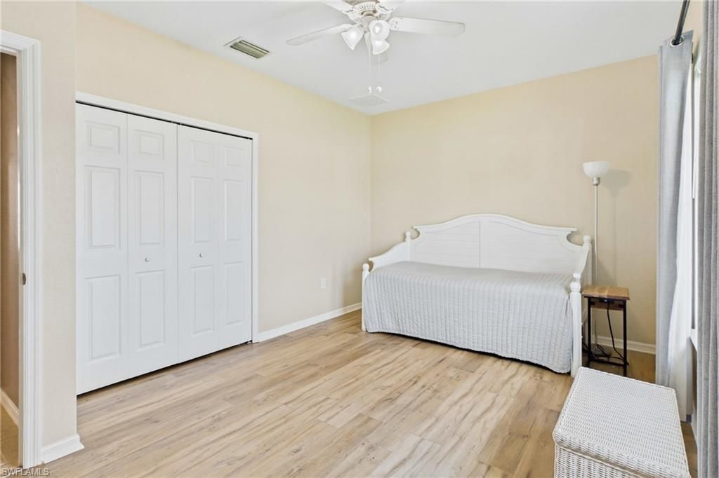 Image 32 of property listing at 2658 SW 31st LN, Cape Coral, FL 33914