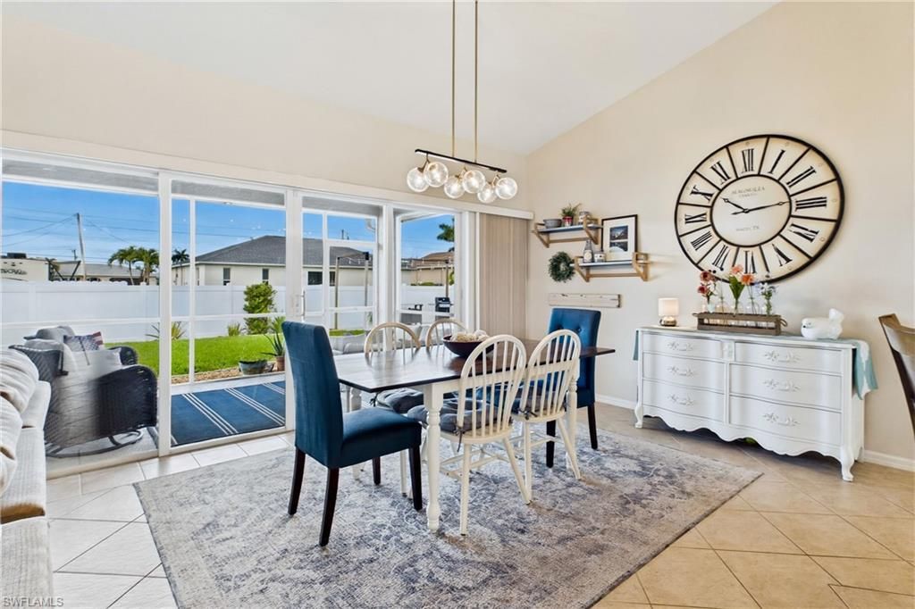 Image 7 of property listing at 2658 SW 31st LN, Cape Coral, FL 33914