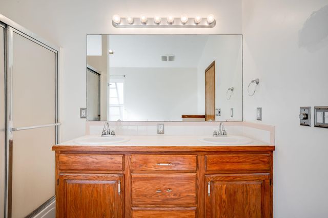 8811 W Britton Ct, Wichita, KS 67205