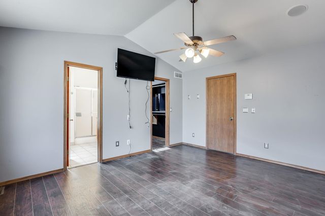 8811 W Britton Ct, Wichita, KS 67205