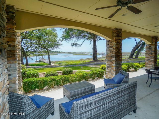 284 Atlantic Court SW, Supply, NC 28462