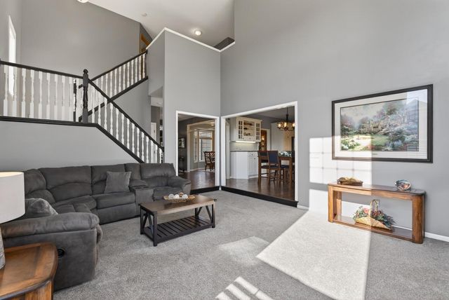 10638 Shady Oak Court N, Champlin, MN 55316