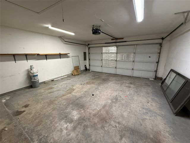 1120 Old Barn Lane, Mesquite, TX 75149