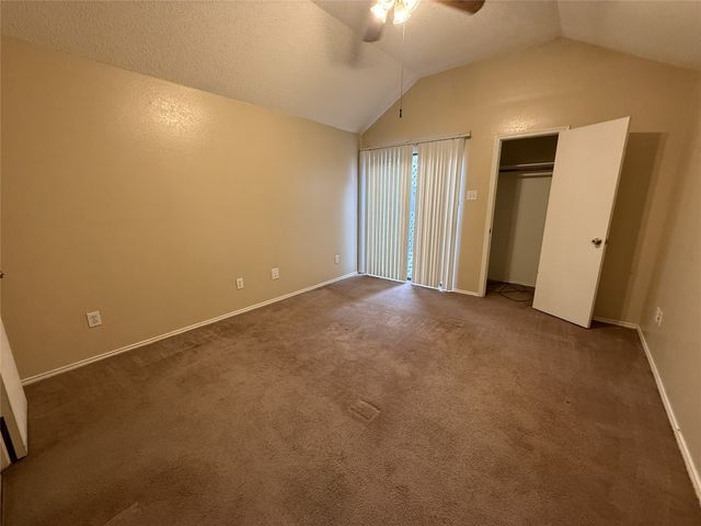 1120 Old Barn Lane, Mesquite, TX 75149