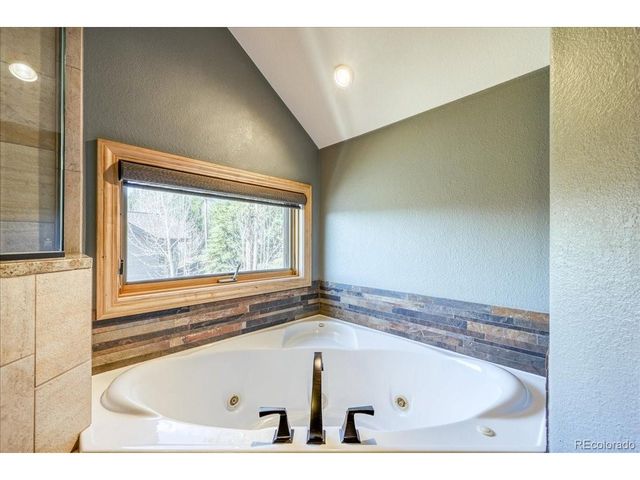 1813 Stellar Dr, Silverthorne, CO 80498