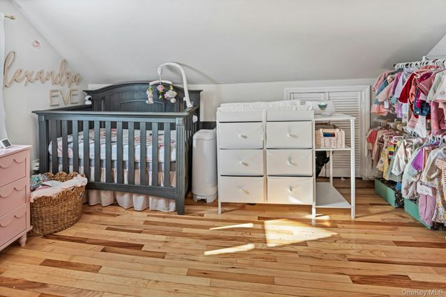 35 Kenwood Avenue, Massapequa, NY 11758