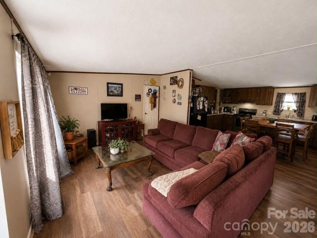 915 Jay Burke Road, Taylorsville, NC 28681