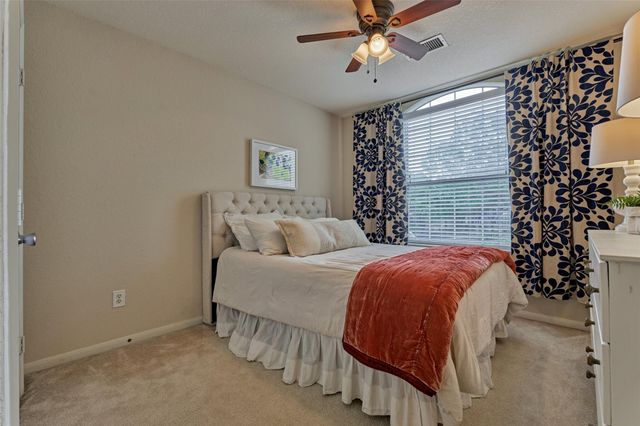 7 W Greenhill Terrace Place, The Woodlands, TX 77382