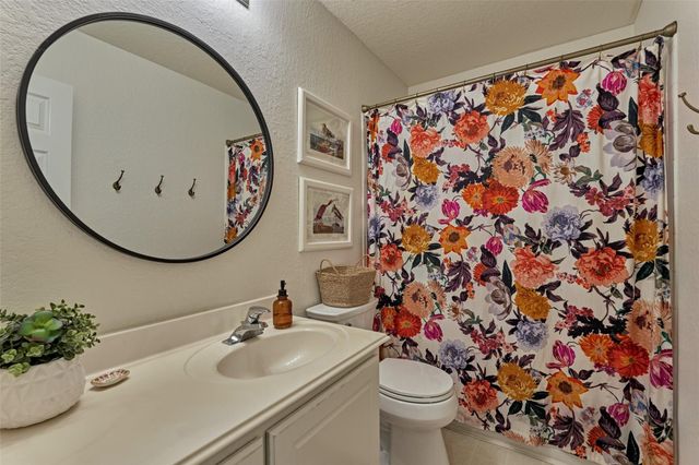 7 W Greenhill Terrace Place, The Woodlands, TX 77382